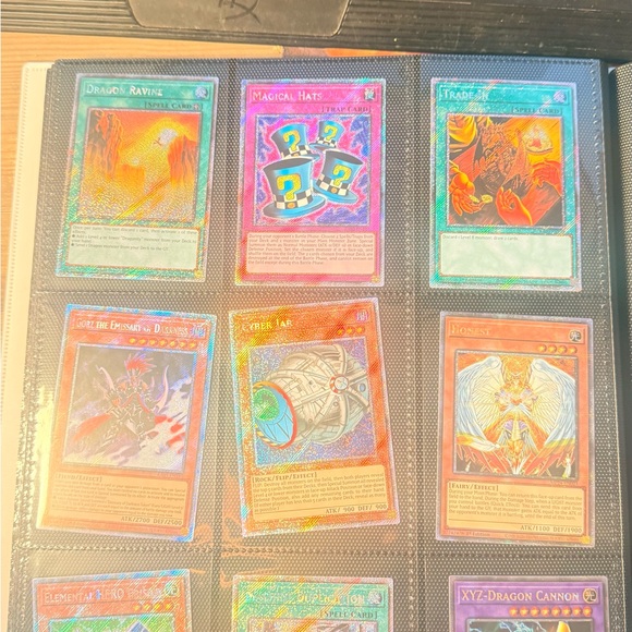 Trading Card Collection - Multicolor - Picture 3 of 6